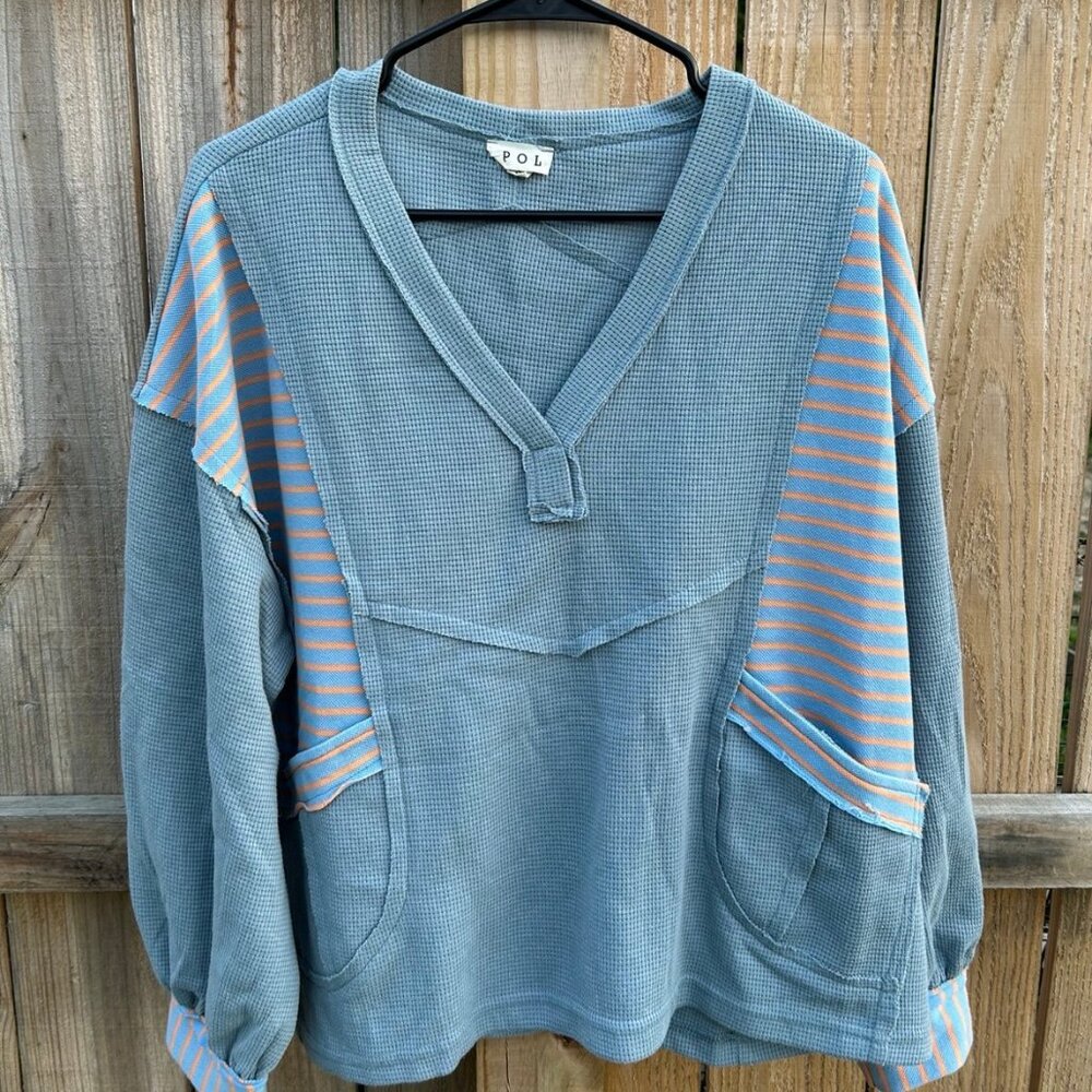 NWT LADIES SIZE S POL BLUE THERMAL V-NECK STRIPES LONG SLEEVE SHIRT GKT337